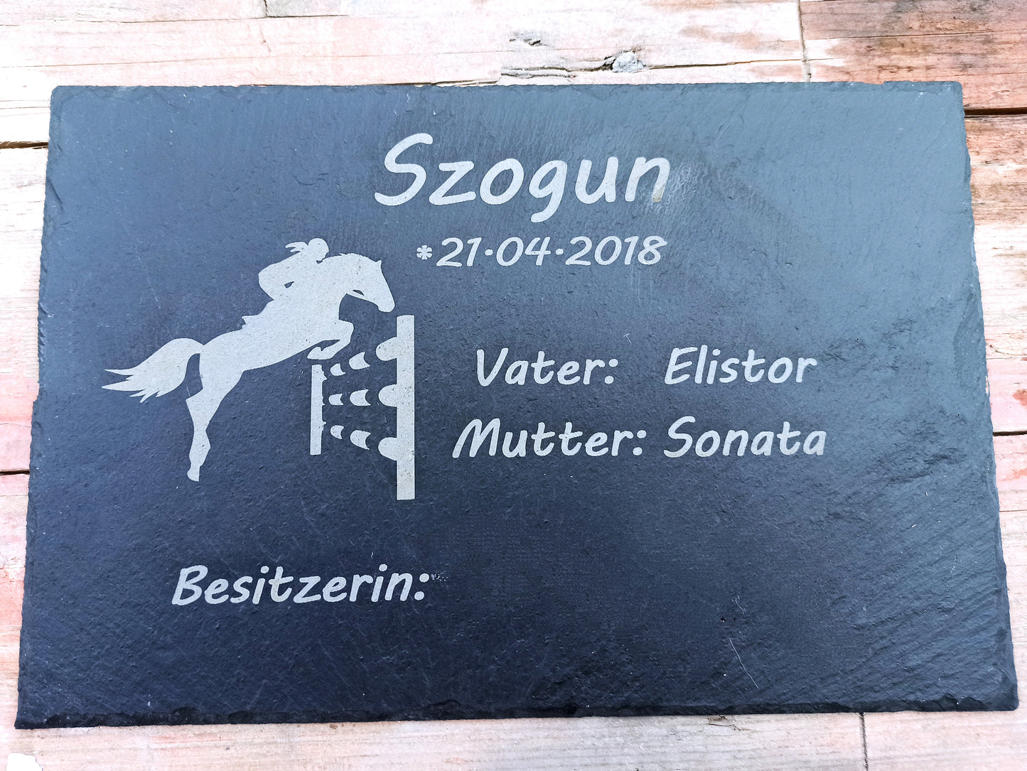 Boxenschild aus Schiefer Typ "Sprung"